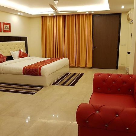 Greenleaf Apartment And Suites, Kalkaji Нью-Дели Экстерьер фото